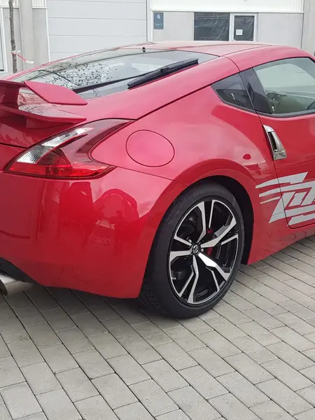 semi-covering sur Nissan 370Z — Réalisation Blackbee