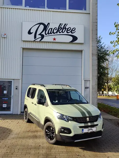 covering sur Peugeot Rifter — Réalisation Blackbee