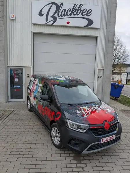 covering sur Renault Kangoo pour Blackbee à Zaventem — Réalisation Blackbee