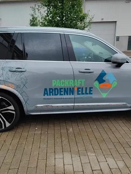lettrage sur Volvo XC90 — Réalisation Blackbee