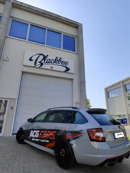 semi-covering sur Skoda octavia combi rs — Réalisation Blackbee